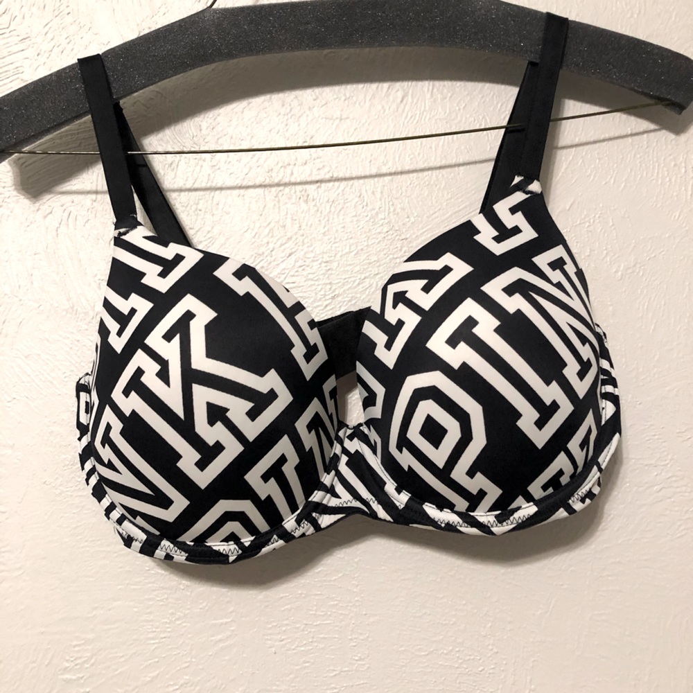 NWOT VS PINK bra